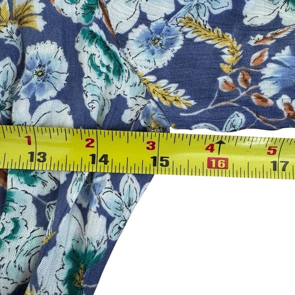 ASTR Floral Blue Wrap Dress Short Sleeve Hi-Low Lined XS - Picture 6 of 9